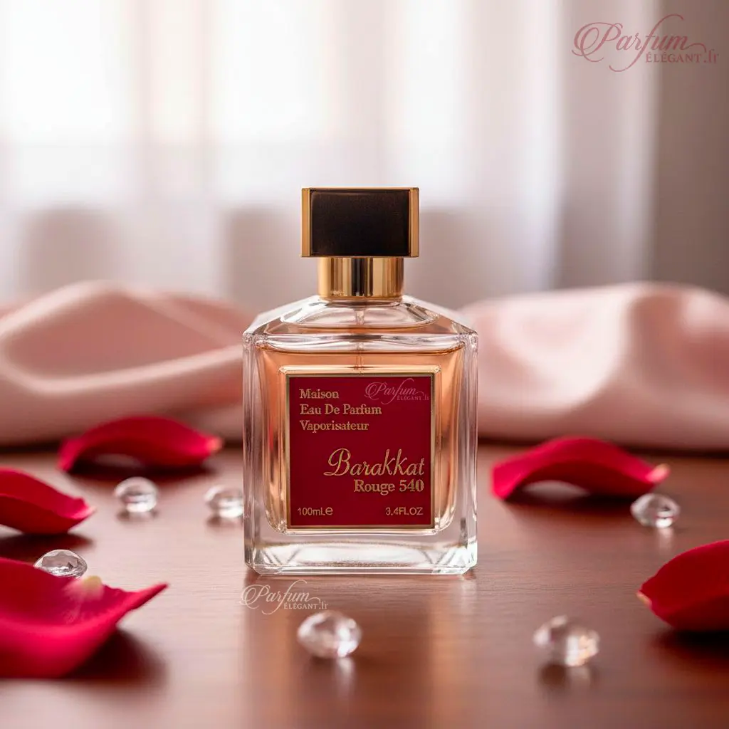 Barakkat Rouge 540 – Extrait de Parfum Mixte 100 ml 2 Barakkat Rouge 540 avec son coffret luxe – parfum intense au sillage lumineux