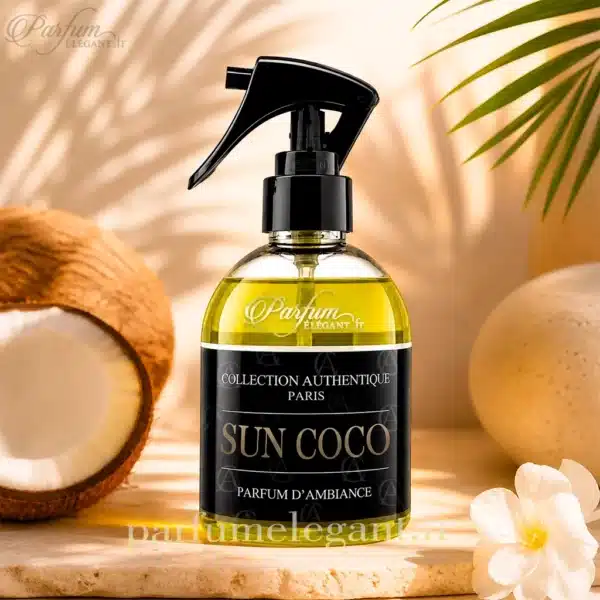 Sun Coco Spray Maison Collection Authentique Photo du spray maison Sun Coco Collection Authentique Paris sur fond clair. Un parfum d’intérieur aux notes coco tropicales et solaires parfait pour parfumer élégamment la maison avec une ambiance exotique et chaleureuse.