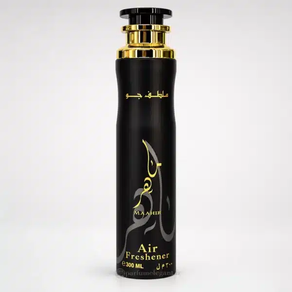 Parfum Élégant – Parfums Dubaï & Orientaux | Dupes Luxe à Prix Abordables en Boutique & en Ligne 17 Spray d'ambiance Maahir Lattafa Air Freshener 300 ml, aérosol noir avec bouchon noir, détails dorés et inscriptions arabes.